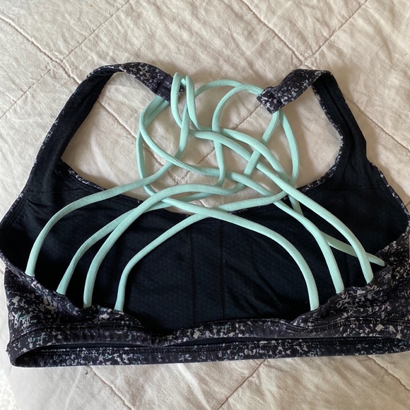 Lululemon free to be sports bras - Picture 3 of 3